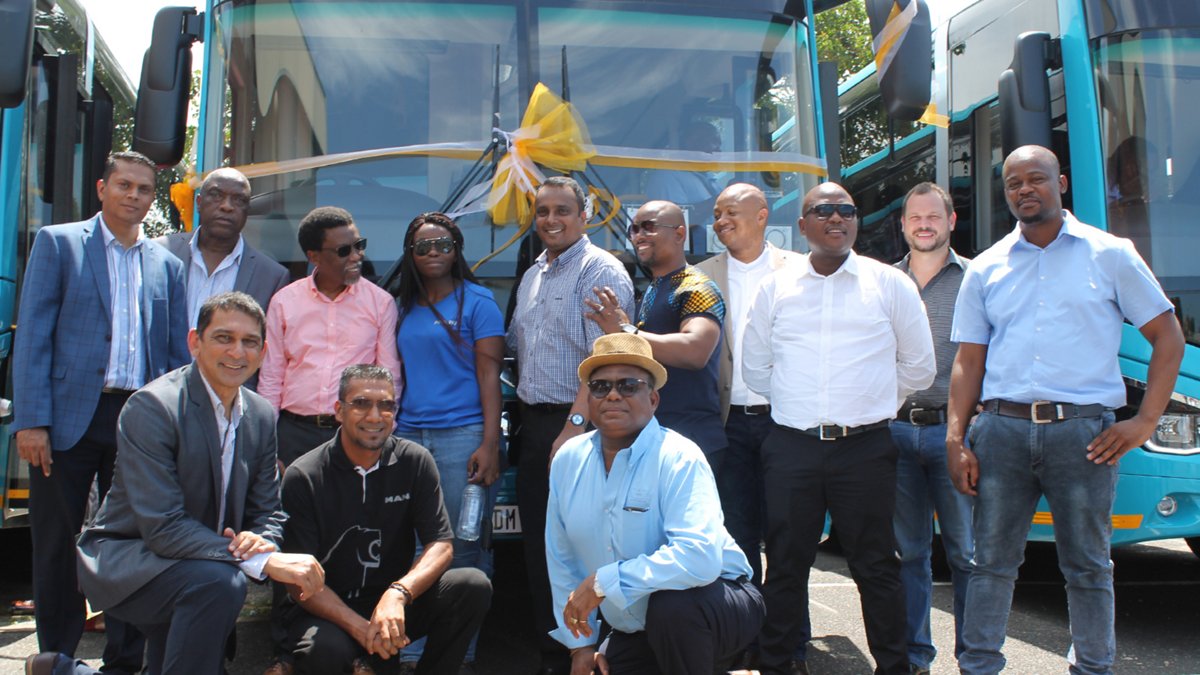 150 міських автобусів MAN у туристичному місті Дурбан (ПАР)
