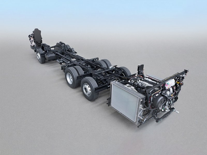 ШАСІ З ВИСОКОЮ ПІДЛОГОЮ ДЛЯ ТУРИСТИЧНИХ АВТОБУСІВ