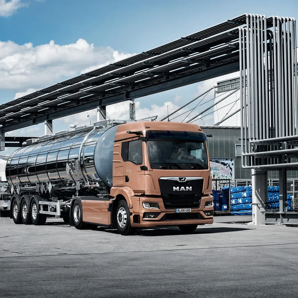 Автоцистерни для рідких та сипучих вантажів 