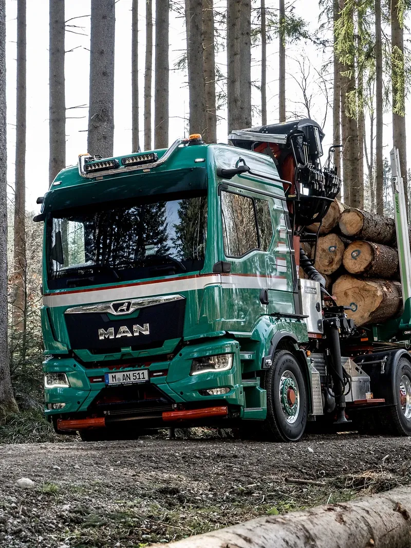 Перевезення довгомірних лісоматеріалів (із завантажувальним краном)