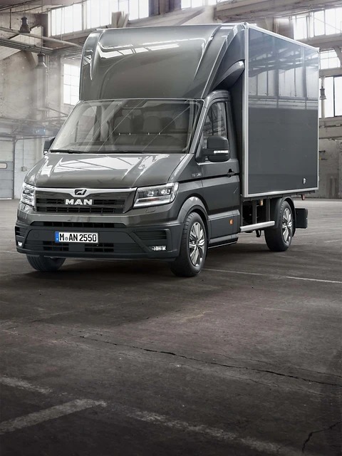 Аеродинамічний верхній спойлер¹