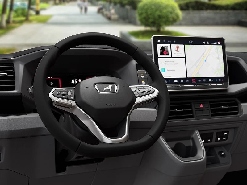 Комфорт від панелі приладів до сидінь
