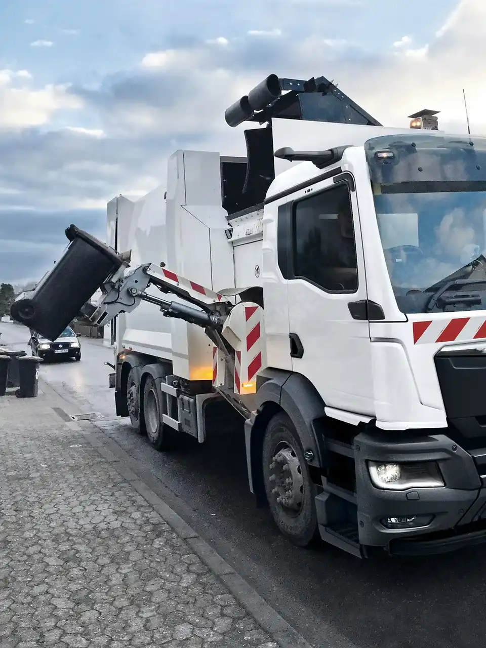 Сміттєвози MAN (бічне завантаження)